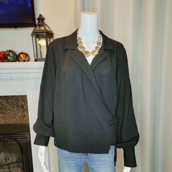 Luxe Apothetique Cross front V-Neck Blouse, Black L - Picture 2 of 8